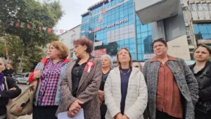 chp zonguldak kadin kollarinda istifa olayi ve29i6IV.jpg